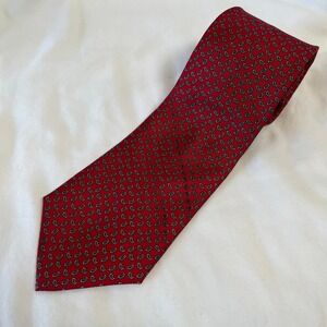 Vintage Bert Pulitzer (3.5x56.25) Red Silk Tie Navy & White Paisley Made‎ in USA